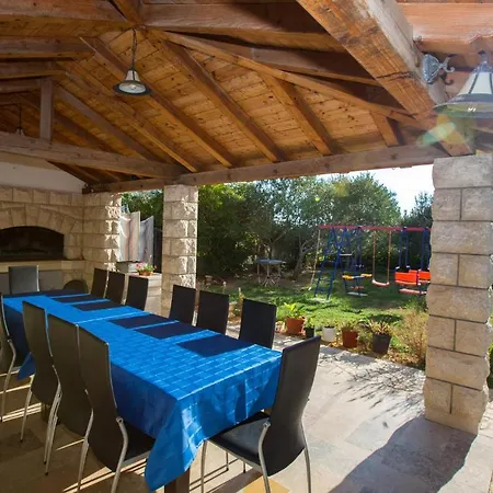 Stunning In Barbat With Wifi Apartment Barbat na Rabu
